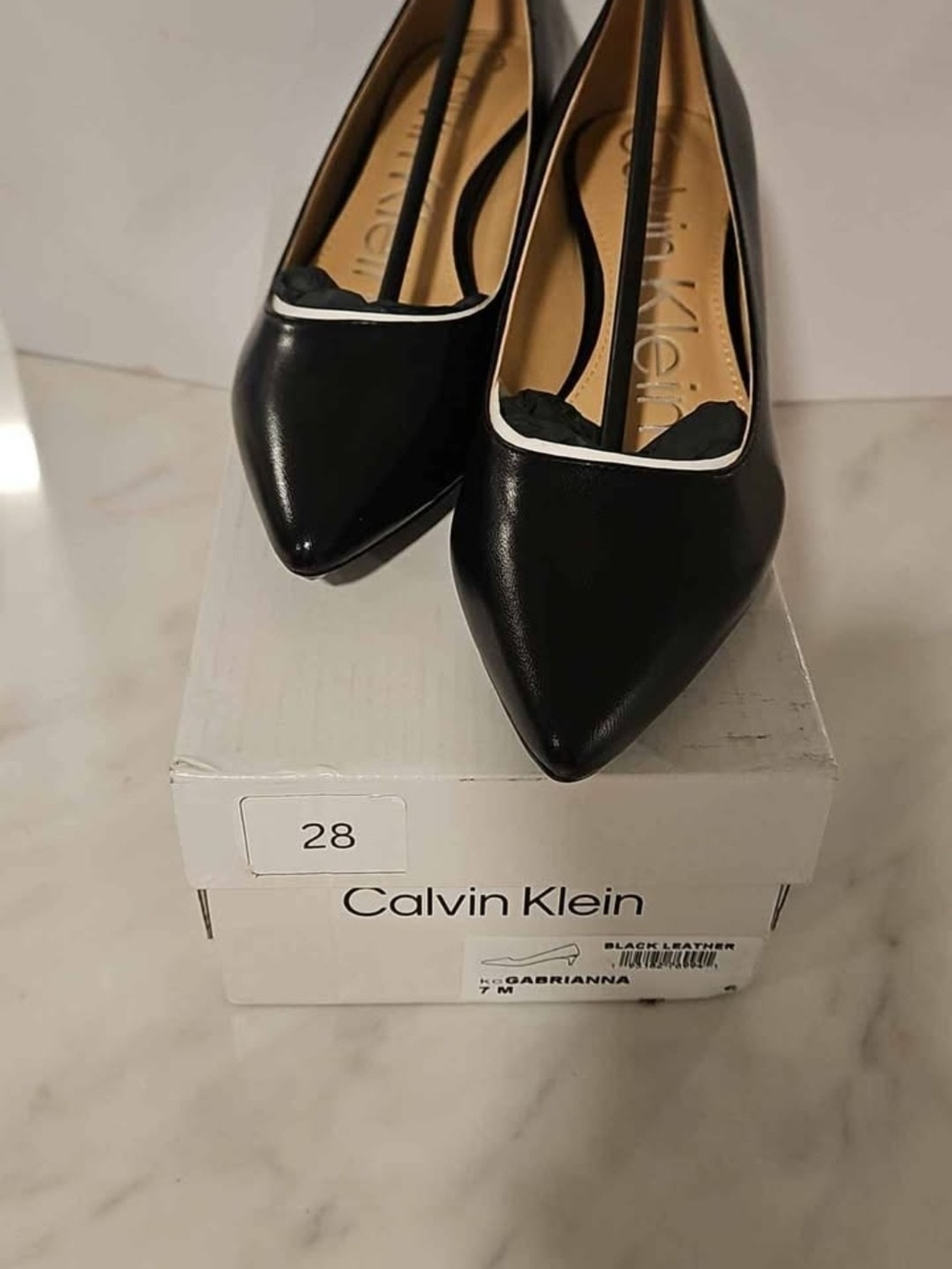 Calvin Klein Gabrianna Black Leather Pointed Toe Kitten Heel Pumps Size 7